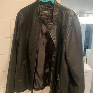 Women’s XL Black Leather Jacket